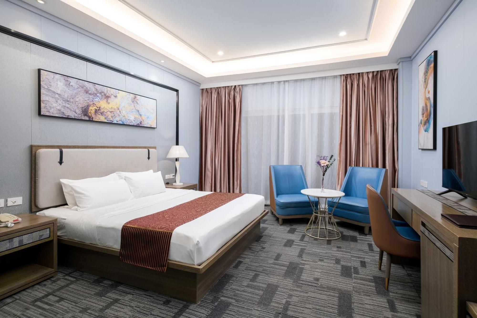 Sunlight Hotel 3*
